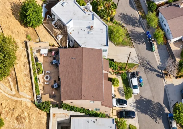 Photo 3 of Single family home for sale at 4228 Canoga Dr, Woodland Hills, CA 91364 | MLS# OC26199250 | Listing updated on 2026-09-18