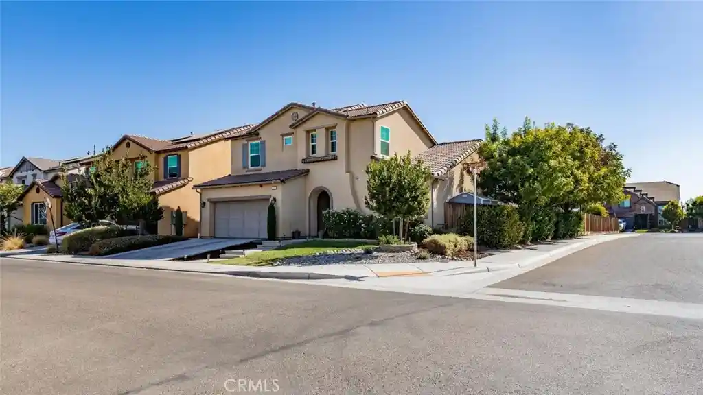 Photo 1 of Single family home for sale at 1115 Sanders Ave, Clovis, CA 93619 | MLS# FR26199258 | Listing updated on 2026-10-14