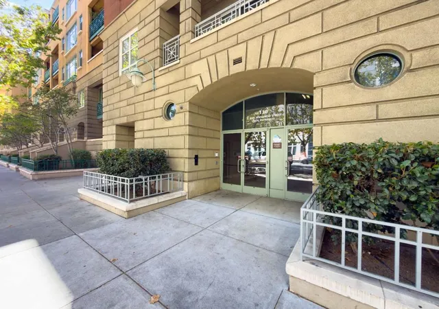 Photo 2 of Condo for sale at 130 E San Fernando St #25, San Jose, CA 95112 | MLS# ML82060927 | Listing updated on 2026-10-05