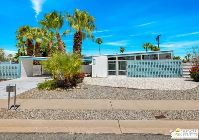 Photo 4 of Sale Pending at 862 E Garden Rd, Palm Springs, CA 92262 | MLS# 26985439PS | Listing updated on 2026-09-28