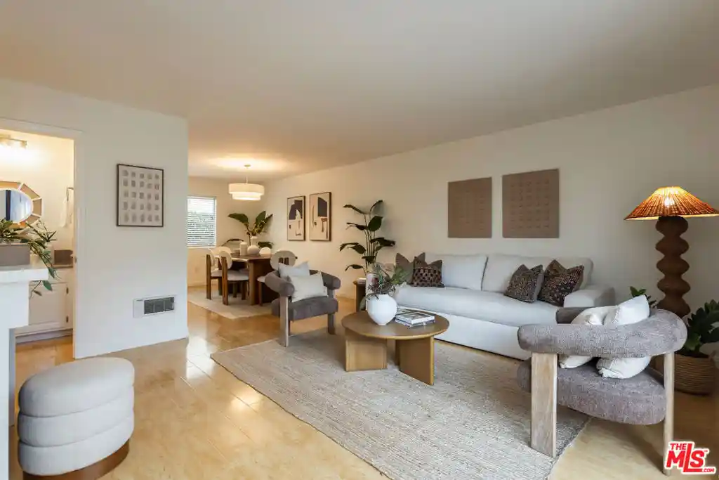 Listing Photo 1 - Condo for sale in 1447 Franklin St located at 1447 Franklin St, Santa Monica, CA 90404 - Unit 1447 Franklin St