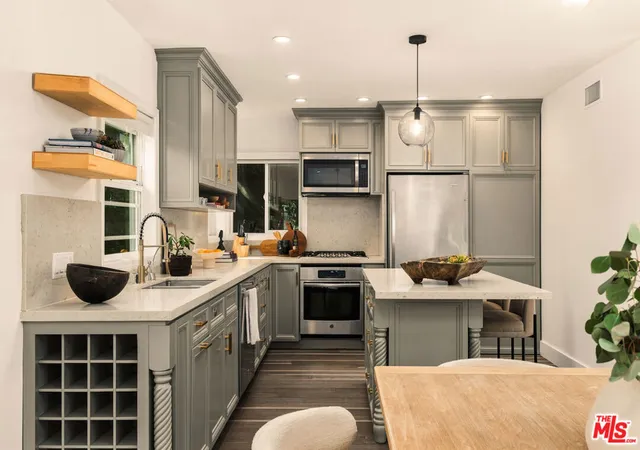 Photo 3 of Single family home for sale at 2903 Delaware Ave, Santa Monica, CA 90404 | MLS# 26929189 | Listing updated on 2026-09-30
