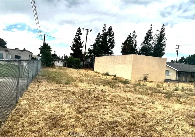 Photo 1 of Land for sale at 147 N Alessandro St, Hemet, CA 92543 | MLS# SW26199337 | Listing updated on 2026-09-11