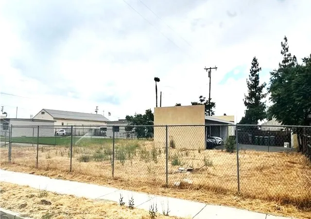 Photo 4 of Land for sale at 147 N Alessandro St, Hemet, CA 92543 | MLS# SW26199337 | Listing updated on 2026-09-11