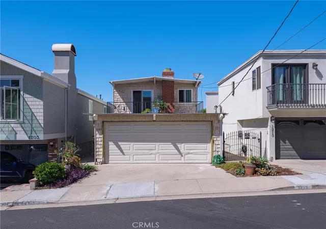 Photo 2 of Single family home for sale at 1205 11th Street, Hermosa Beach, CA 90254 | MLS# SB26186457 | Listing updated on 2026-10-11