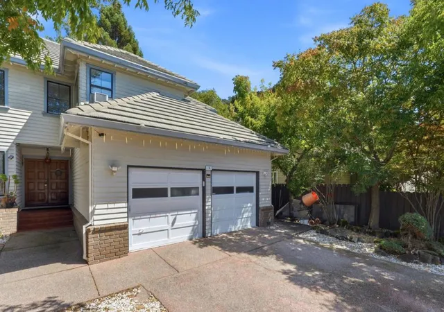 Photo 3 of Single family home for sale at 3 Wildwood Pl, El Sobrante, CA 94803 | MLS# ML82060941 | Listing updated on 2026-10-04