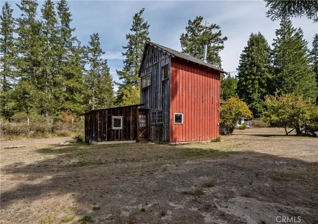 Photo 2 of Single family home for sale at 42500 Little Lake, Mendocino, CA 95460 | MLS# LC26199241 | Listing updated on 2026-10-08