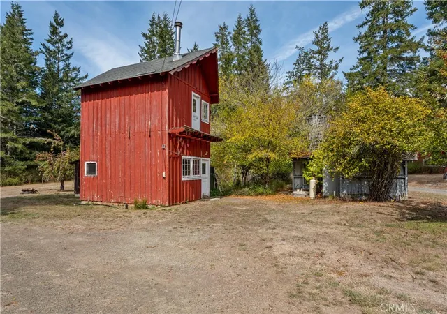 Photo 3 of Single family home for sale at 42500 Little Lake, Mendocino, CA 95460 | MLS# LC26199241 | Listing updated on 2026-10-08