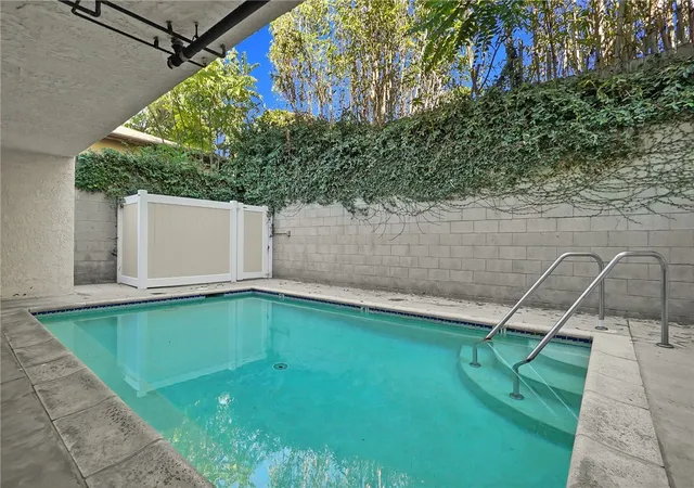 Photo 14 of Sale Pending at 6250 Fulton Ave #105, Van Nuys, CA 91401 | MLS# WS26192500 | Listing updated on 2026-09-24