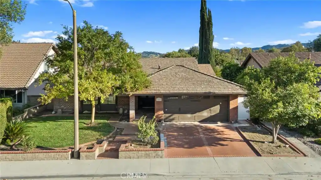 Photo 1 of Single family home for sale at 23420 Via Castanet, Valencia, CA 91355 | MLS# SR26198703 | Listing updated on 2026-10-28