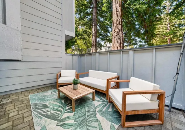 Photo 3 of Townhouse for sale at 821 Montgomery St, Mountain View, CA 94041 | MLS# ML82060954 | Listing updated on 2026-10-12