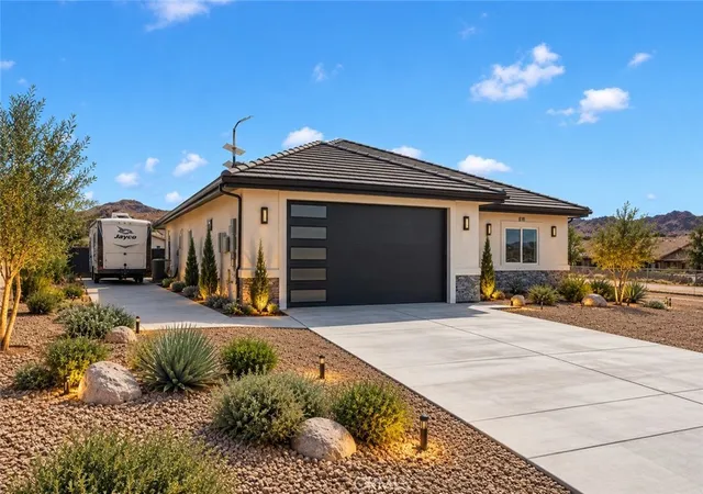 Photo 1 of Single family home for sale at 24911 Via Vista Rd, Apple Valley, CA 92307 | MLS# HD26199213 | Listing updated on 2026-10-07