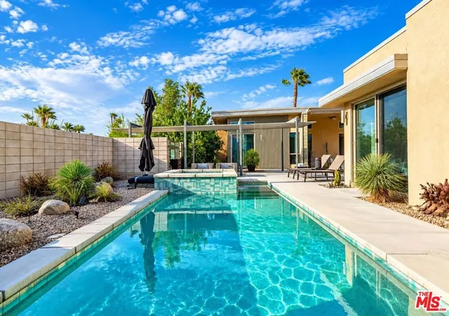 Photo 1 of Single family home for sale at 3010 N Avenida Caballeros, Palm Springs, CA 92262 | MLS# 26986757 | Listing updated on 2026-09-19