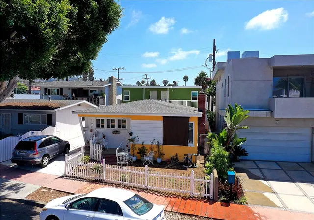 Photo 1 of Multi family home for sale at 103 Avenida Aragon, San Clemente, CA 92672 | MLS# PW26199420 | Listing updated on 2026-09-11