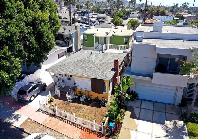 Photo 2 of Multi family home for sale at 103 Avenida Aragon, San Clemente, CA 92672 | MLS# PW26199420 | Listing updated on 2026-09-11