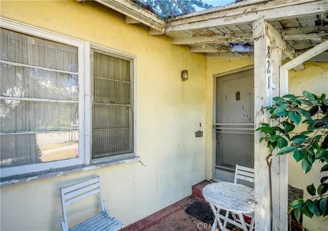 Photo 3 of Sale Pending at 821 Kellogg Ave, Glendale, CA 91202 | MLS# GD26195186 | Listing updated on 2026-10-08