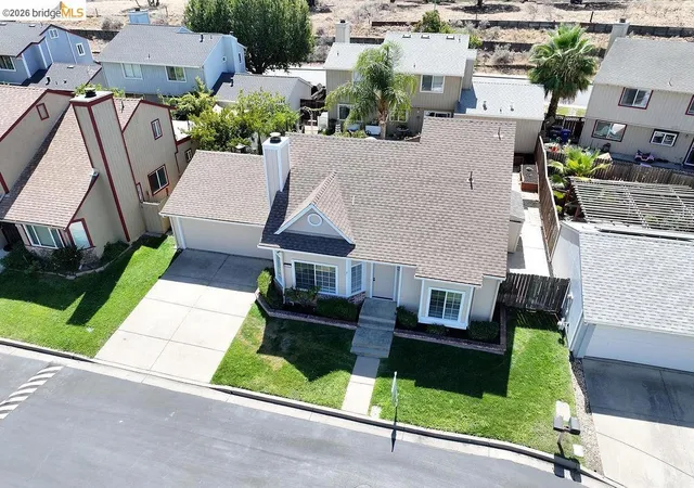 Photo 3 of Single family home for sale at 833 Oakwood Way, Oakley, CA 94561 | MLS# 41147985 | Listing updated on 2026-10-08