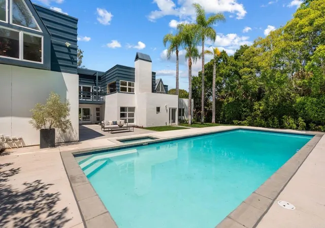 Photo 2 of Mansion for sale at 4557 Vista De La Tierra, Del Mar, CA 92014 | MLS# NDP2608540 | Listing updated on 2026-10-02