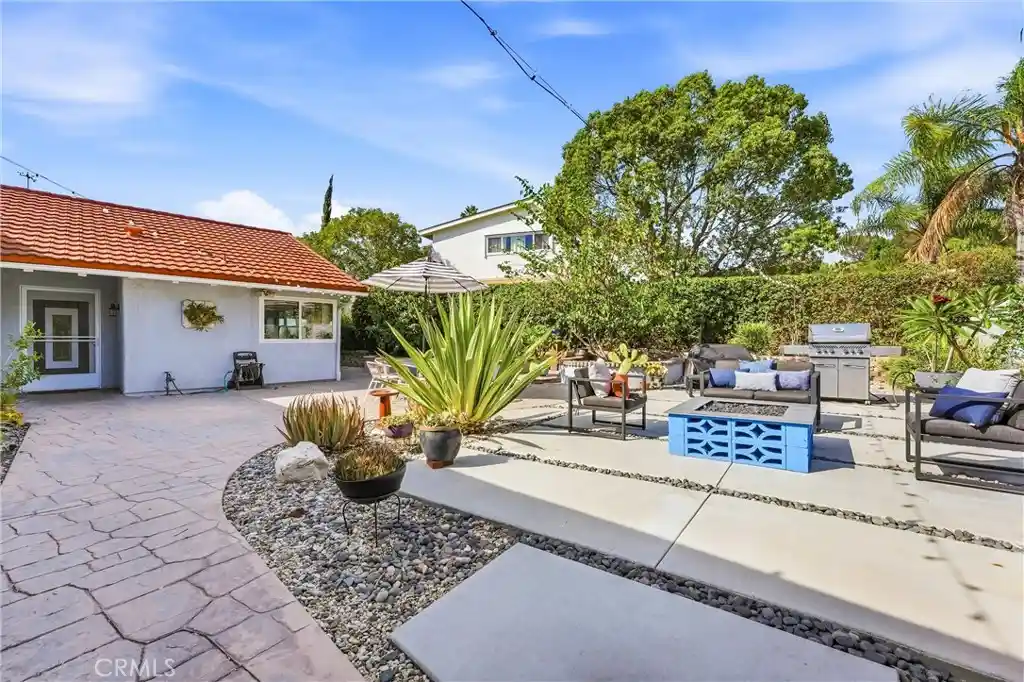 Photo 1 of Sale Pending at 22651 La Vina, Mission Viejo, CA 92691 | MLS# OC26198331 | Listing updated on 2026-10-28