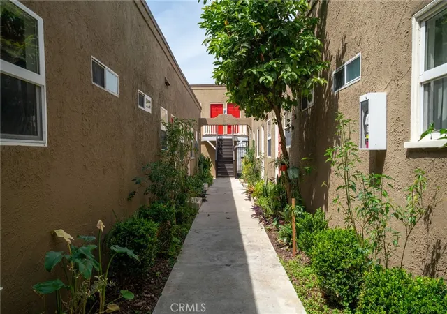 Photo 3 of House for sale at 1111 Pine Ave, Long Beach, CA 90813 | MLS# OC26199510 | Listing updated on 2026-09-13