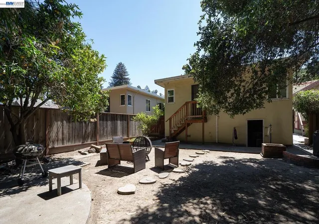 Photo 4 of House for sale at 3211 Courtland Ave, Oakland, CA 94619 | MLS# 41148013 | Listing updated on 2026-09-18
