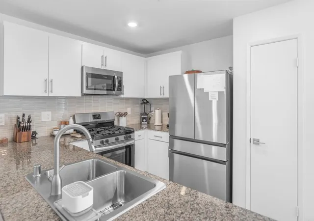 Photo 3 of Single family home for sale at 5062 Wrangler Way, Hemet, CA 92545 | MLS# PTP2606906 | Listing updated on 2026-09-13