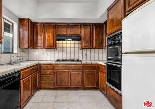 Photo 2 of Condo for sale at 3618 Keystone Ave #1, Los Angeles, CA 90034 | MLS# 26987195 | Listing updated on 2026-10-10