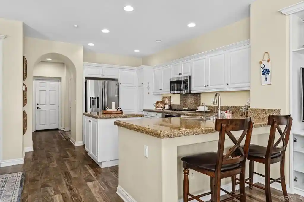 Listing Photo 1 - Condo for sale in 170 Paseo Vis located at 170 Paseo Vis, San Clemente, CA 92673 - Unit 170 Paseo Vista