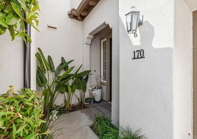 Listing Photo 4 - Condo for sale in building located at 170 Paseo Vis, San Clemente, CA 92673
