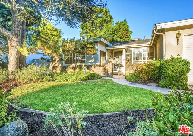 Single family home for sale at 5518 Saloma Ave, Sherman Oaks, CA 91411 | MLS# 26987113