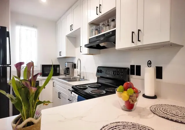 Photo 3 of Condo for sale at 170 East St #D5, Chula Vista, CA 91910 | MLS# PTP2606911 | Listing updated on 2026-09-22
