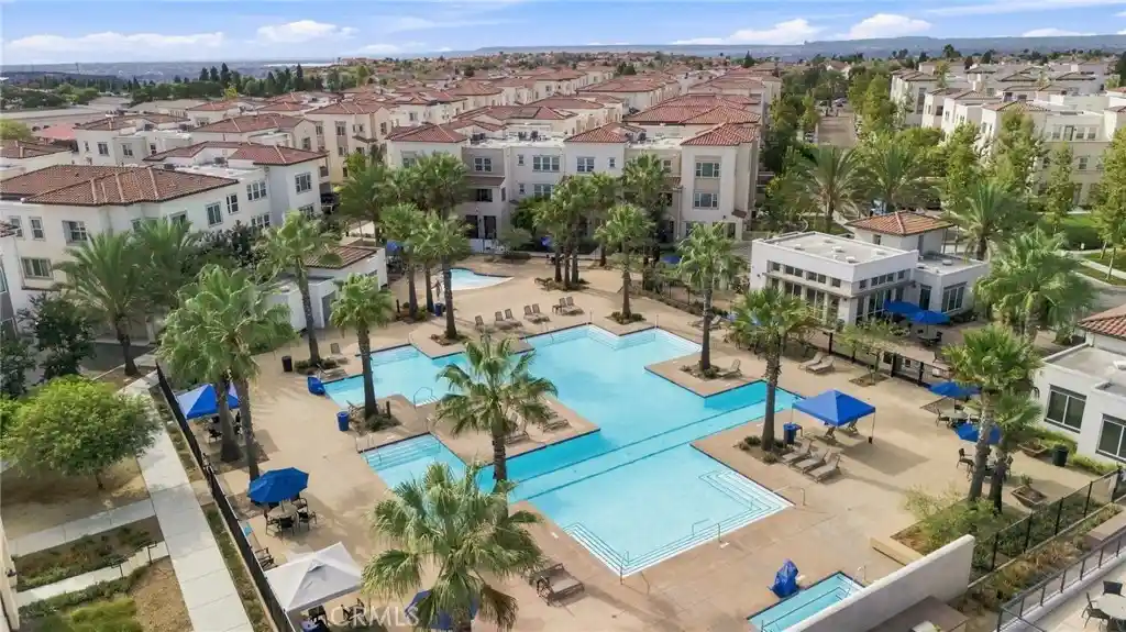 Listing Photo 4 - Condo for sale in building located at 5406 Bch Blf, San Diego, CA 92154 - Unit #213