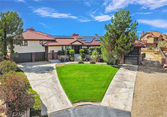 Photo 2 of Single family home for sale at 19924 Cronese, Apple Valley, CA 92308 | MLS# HD26199568 | Listing updated on 2026-09-13