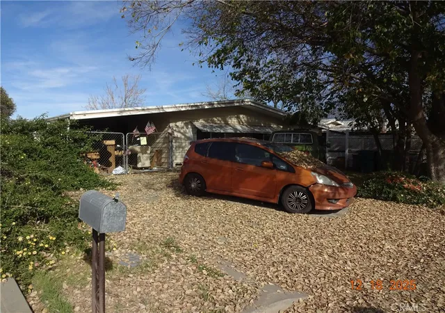 Photo 1 of Sale Pending at 43678 Elliot Ct, Hemet, CA 92544 | MLS# SW26199110 | Listing updated on 2026-09-16