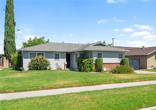 Photo 2 of Sale Pending at 5433 Rochester St, Riverside, CA 92504 | MLS# IV26199374 | Listing updated on 2026-10-06