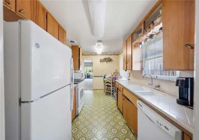Photo 4 of Sale Pending at 5433 Rochester St, Riverside, CA 92504 | MLS# IV26199374 | Listing updated on 2026-10-06