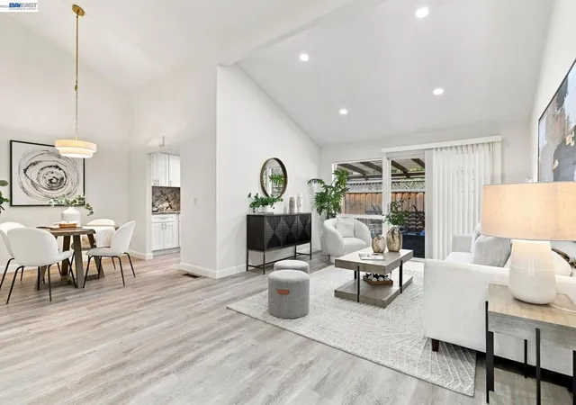 Photo 1 of Townhouse for sale at 1371 Cherrywood Sq, San Jose, CA 95117 | MLS# 41148067 | Listing updated on 2026-09-18