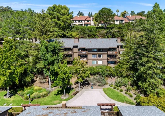 Photo 3 of Condo for sale at 3325 Brittan Ave #10, San Carlos, CA 94070 | MLS# ML82061040 | Listing updated on 2026-10-12