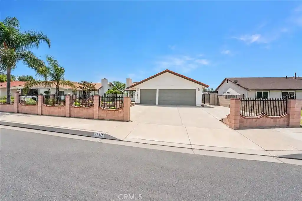 Single family home for sale at 14815 Hibiscus, Fontana, CA 92335 | MLS# IV26198610