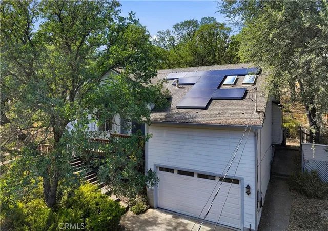 Photo 3 of Single family home for sale at 19552 Powder Horn Rd, Hidden Valley Lake, CA 95467 | MLS# LC26199650 | Listing updated on 2026-09-12
