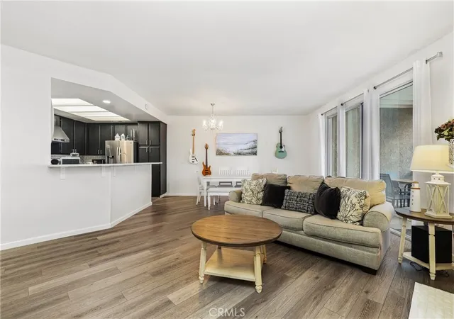 Listing Photo 4 - Condo for sale in building located at 10401 Gdn Grv Blvd, Garden Grove, CA 92843 - Unit #21