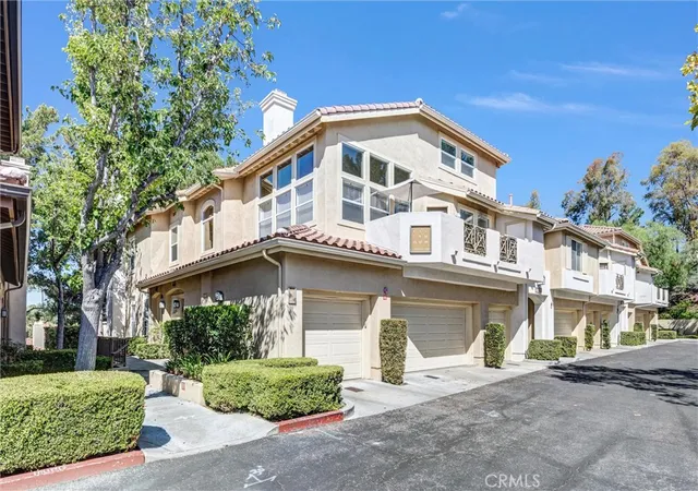 Listing Photo 1 - Condo for sale in building located at 17 Camino Del Oro, Rancho Santa Margarita, CA 92688 - Unit #42