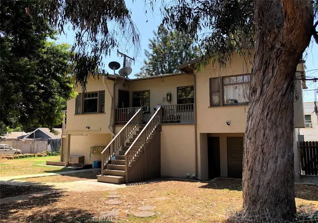 Photo 2 of Multi family home for sale at 920 N Park, Long Beach, CA 90813 | MLS# SB26199827 | Listing updated on 2026-09-13