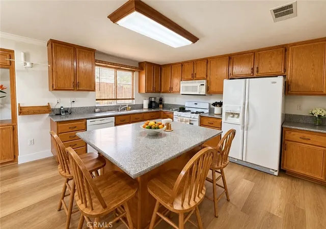 Photo 3 of Single family home for sale at 31685 Cyn Ridge, Lake Elsinore, CA 92532 | MLS# MB26198446 | Listing updated on 2026-10-31