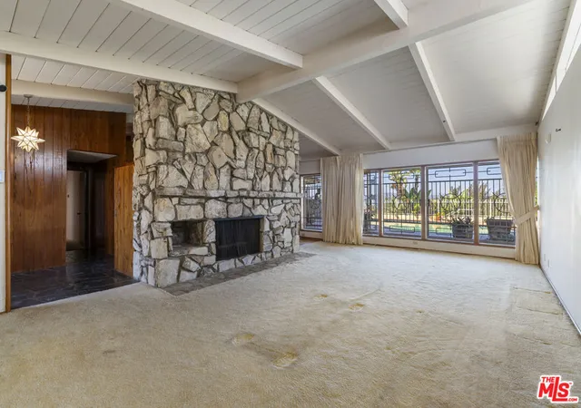 Photo 4 of Single family home for sale at 4555 Don Diego Dr, Los Angeles, CA 90008 | MLS# 26987241 | Listing updated on 2026-10-01