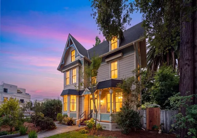 Photo 2 of Sale Pending at 419 Locust St, Santa Cruz, CA 95060 | MLS# ML82054502 | Listing updated on 2026-10-02
