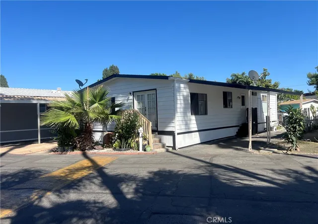 Photo 2 of Manufactured home for sale at 107 Monaco #33, Santa Ana, CA 92703 | MLS# CV26199984 | Listing updated on 2026-09-27