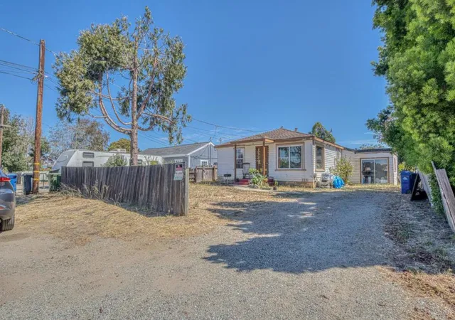 Photo 1 of Single family home for sale at 266 Manfre Rd, Watsonville, CA 95076 | MLS# ML82061070 | Listing updated on 2026-10-06