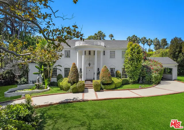 Photo 2 of Mansion for sale at 251 N Bristol Ave, Los Angeles, CA 90049 | MLS# 26987507 | Listing updated on 2026-09-19