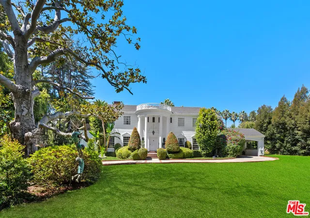 Photo 4 of Single family home for sale at 251 N Bristol Ave, Los Angeles, CA 90049 | MLS# 26987507 | Listing updated on 2026-09-19